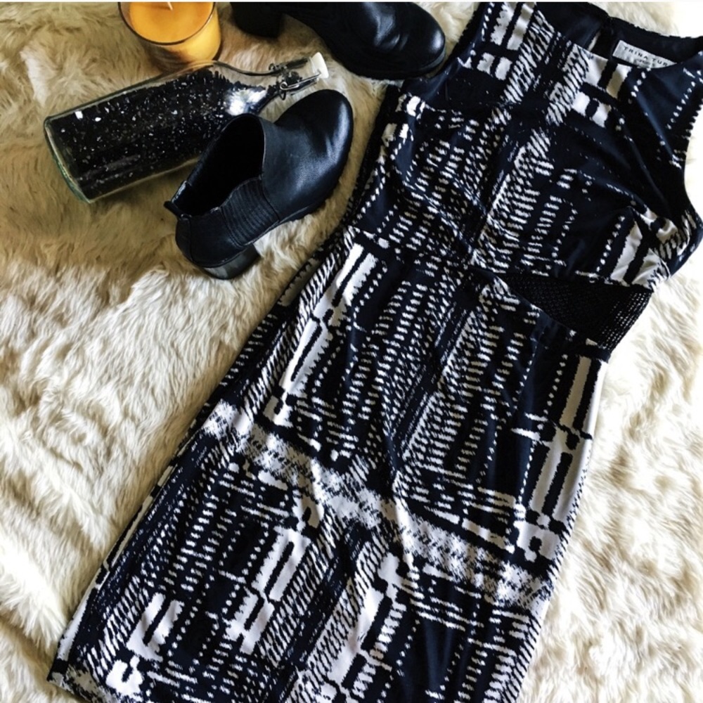 🌹Trina Turk Mesh Cutout Graphic Print Dress🌹